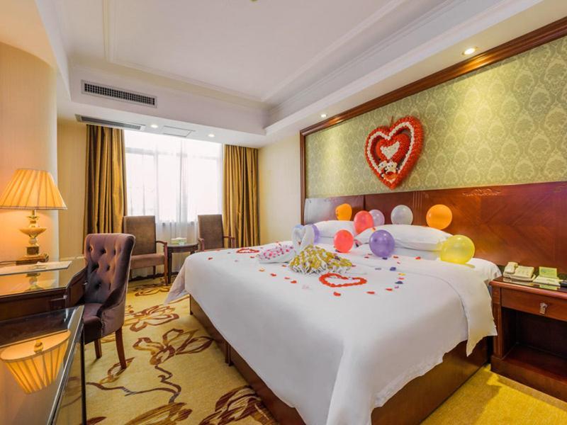 Vienna Hotel Guilin Railway Staion ภายนอก รูปภาพ